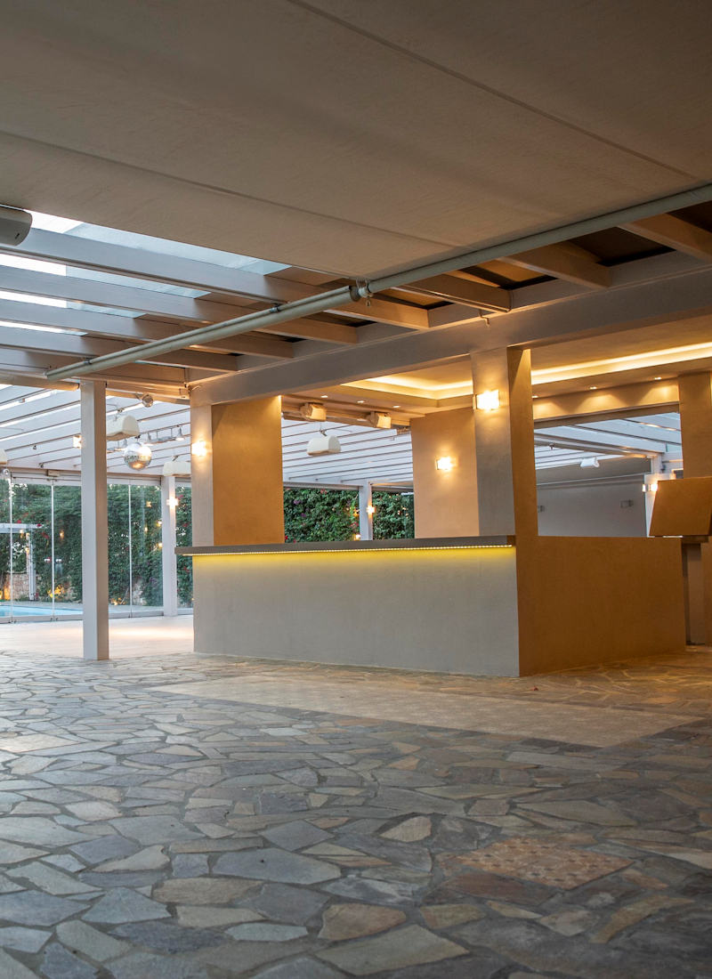 Αίθουσα με πανοραμική θεα